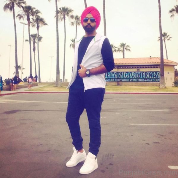 Photo Of Ammy Virk Looking Fashionable 423