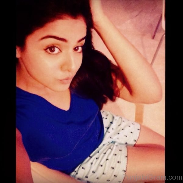 Photo Of Beauteous Wamiqa Gabbi 445