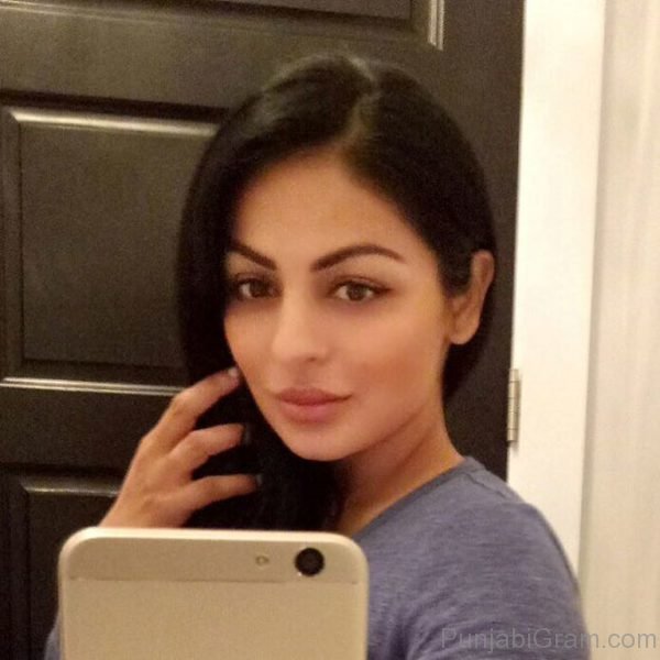 Photo Of Cute Neeru Bajwa