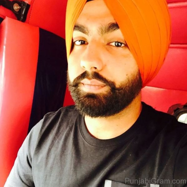 Photo Of Elegant Ammy Virk 078