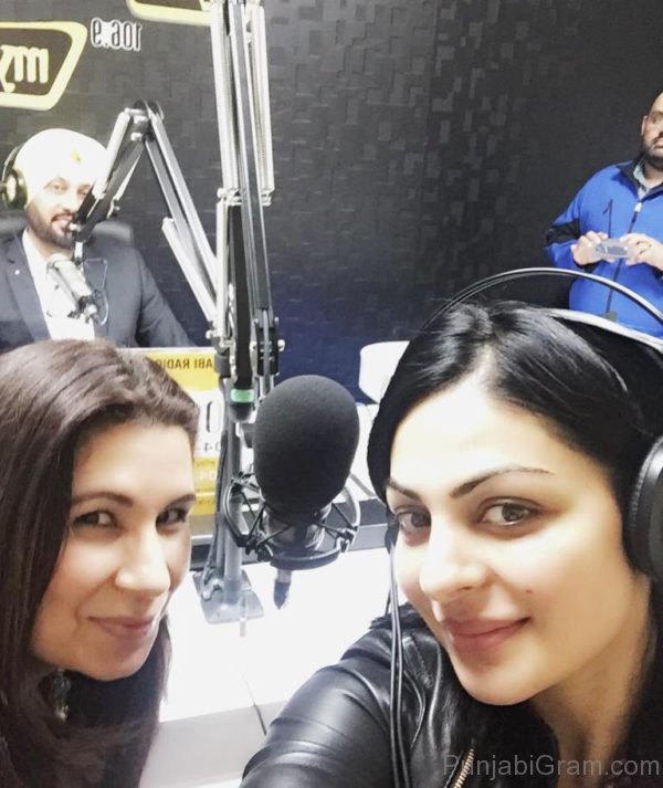 Photo Of Neeru Bajwa Looking Stunning