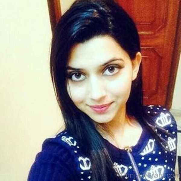 Photo Of Nimrat Khaira Looking Nice