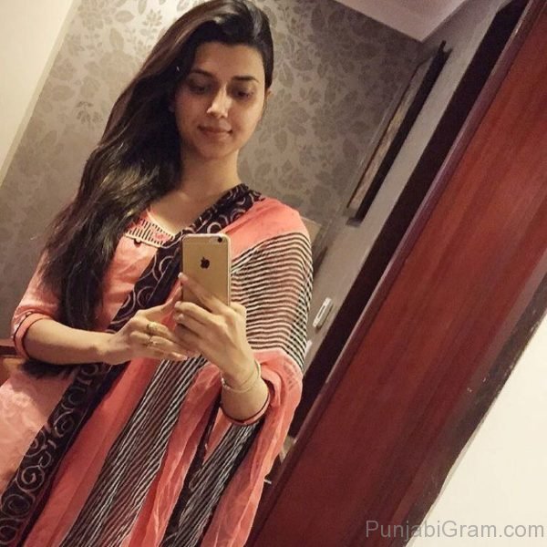 Photo Of Nimrat Khaira Looking Splendid