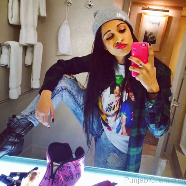 Photo Of Punjabi Superstar Lilly Singh 1