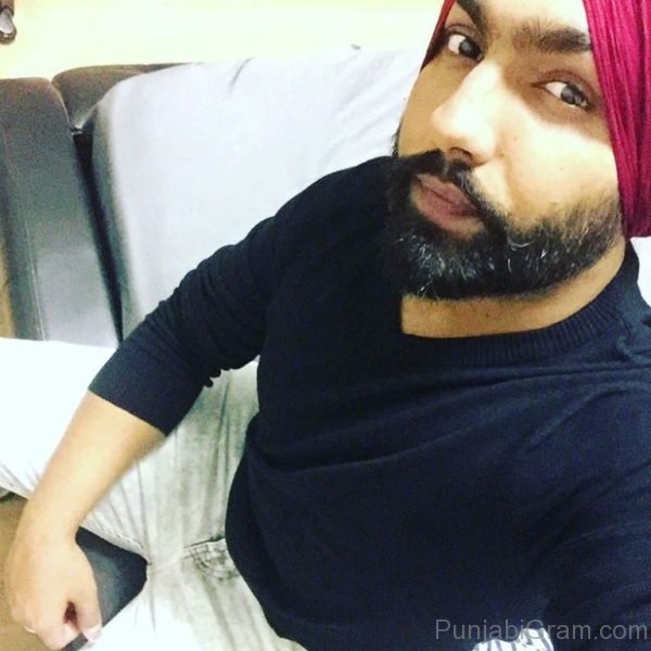 Photograph Of Fashionable Ammy Virk 117