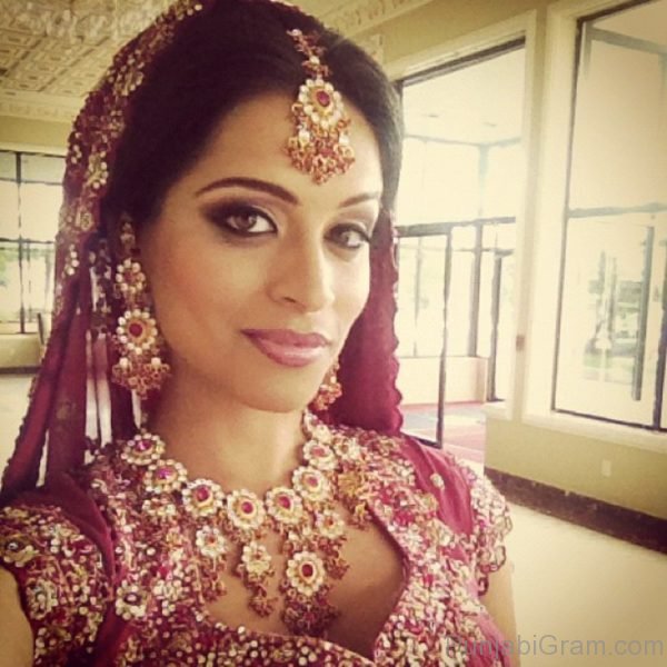 Photograph Of Lilly Singh Looking Cute