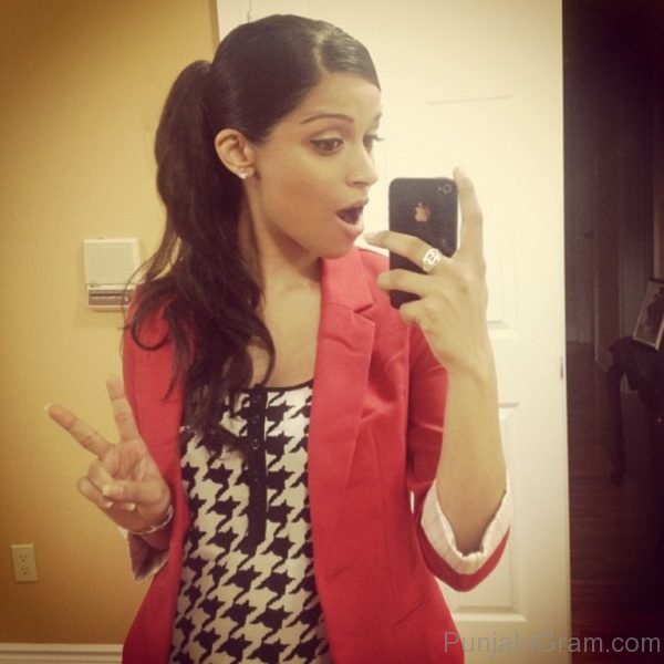 Photograph Of Lilly Singh Looking Superb