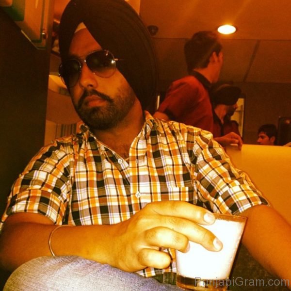 Photograph Of Punjabi Celeb Ammy Virk 576