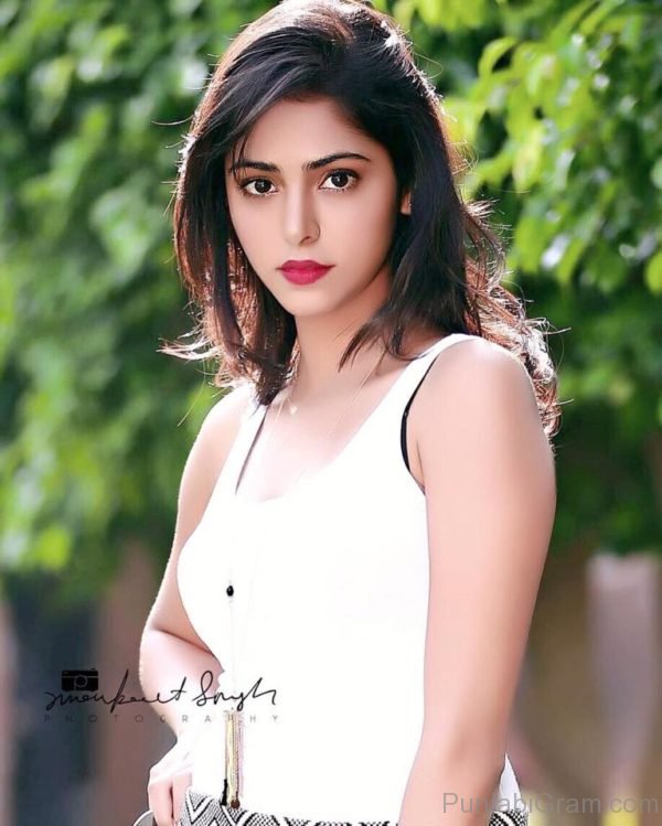 Photograph Of Punjabi Model Priyanka 361