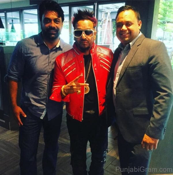 Photograph Of Punjabi Superstar Jazzy B 322