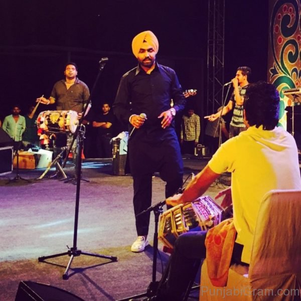 Pic Of Ammy Virk Looking Impressive 776