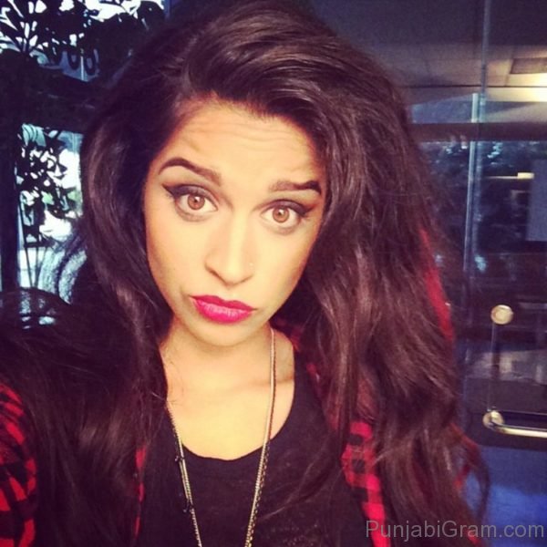 Pic Of Lilly Singh Looking Superb 2