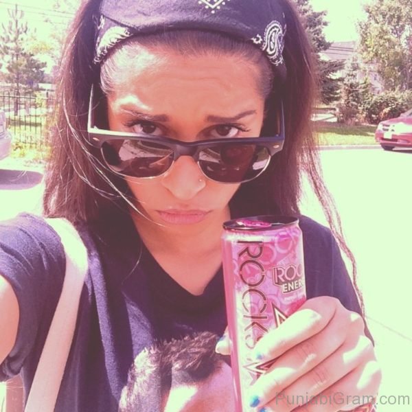 Pic Of Lilly Singh Looking Sweet And Cute 1