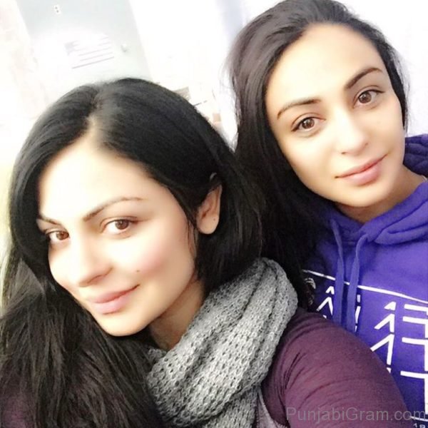 Pic Of Neeru Bajwa Looking Gorgeous