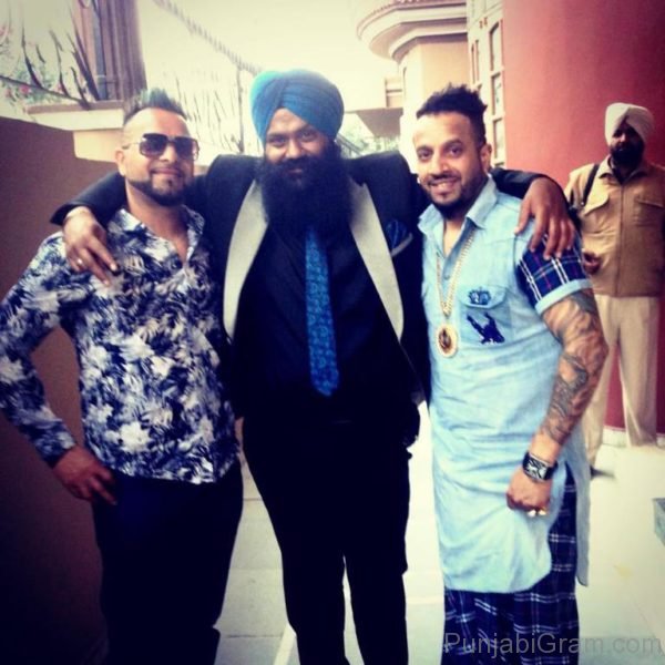 Pic Of Stylish Jazzy B 216