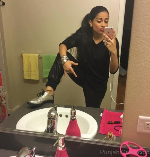 Picture Of Beauteous Lilly Singh 2