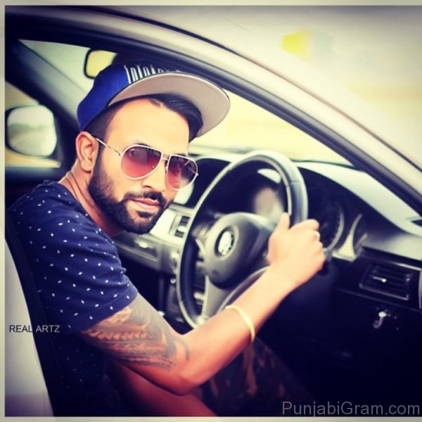 Picture Of Elegant Dilpreet Dhillon 523