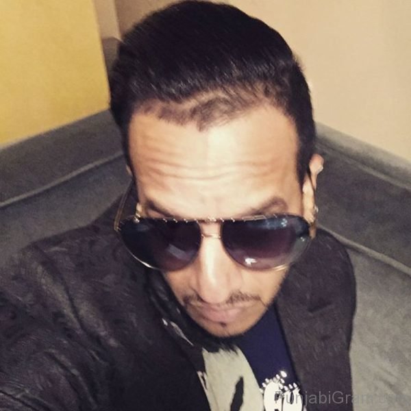 Picture Of Jazzy B Looking Personable 036