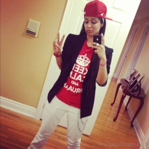 Picture Of Lilly Singh Looking Superb 1