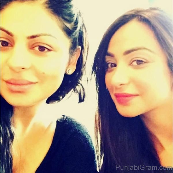 Picture Of Neeru Bajwa Looking Charming