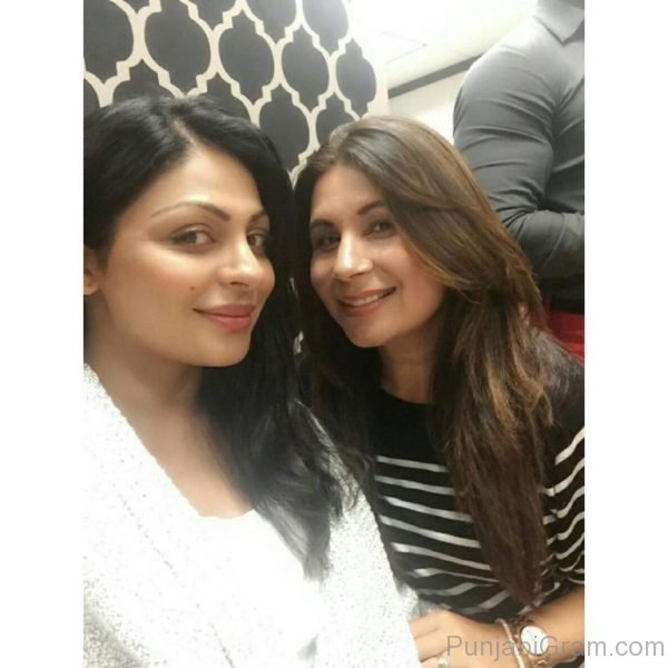 Picture Of Neeru Bajwa Looking Good