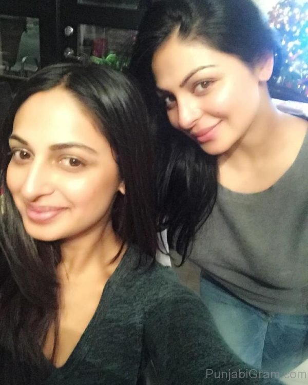 Picture Of Neeru Bajwa Looking Graceful