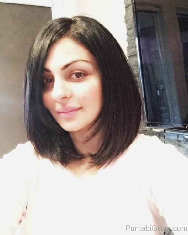 Picture Of Neeru Bajwa Looking Stunning