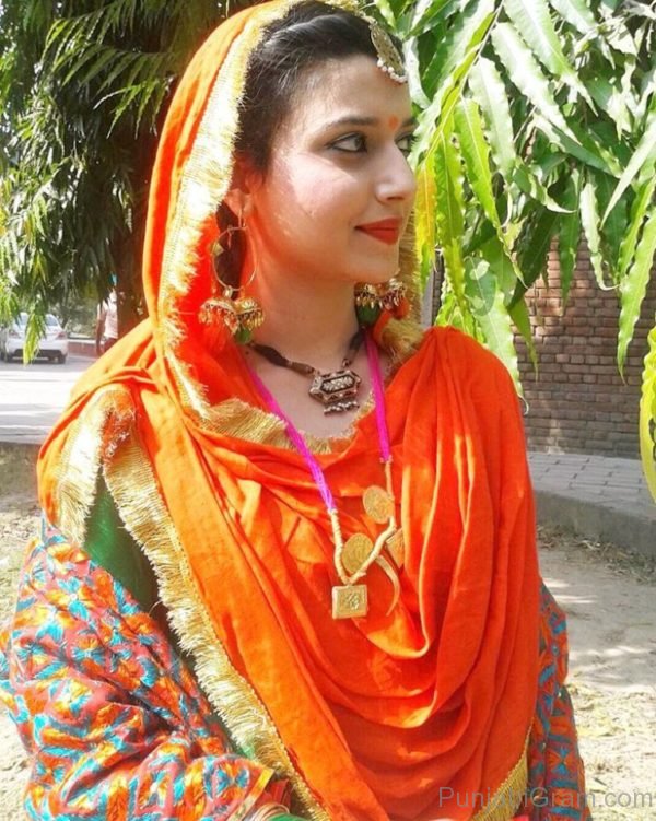 Picture Of Nimrat Khaira Looking Cute