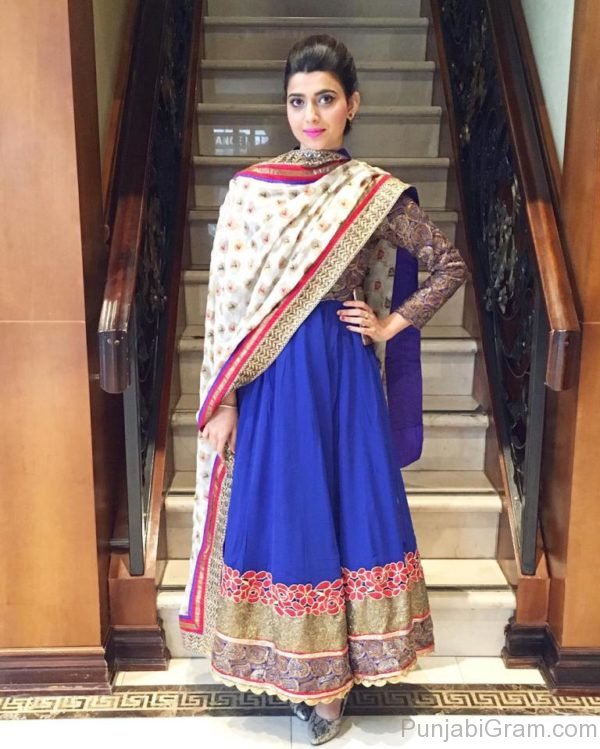 Picture Of Nimrat Khaira Looking Ravishing