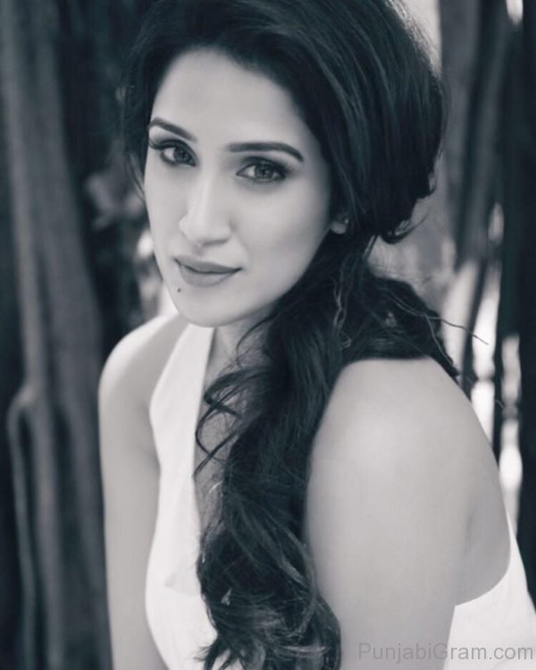 Photo Of Graceful Sagarika Ghatge