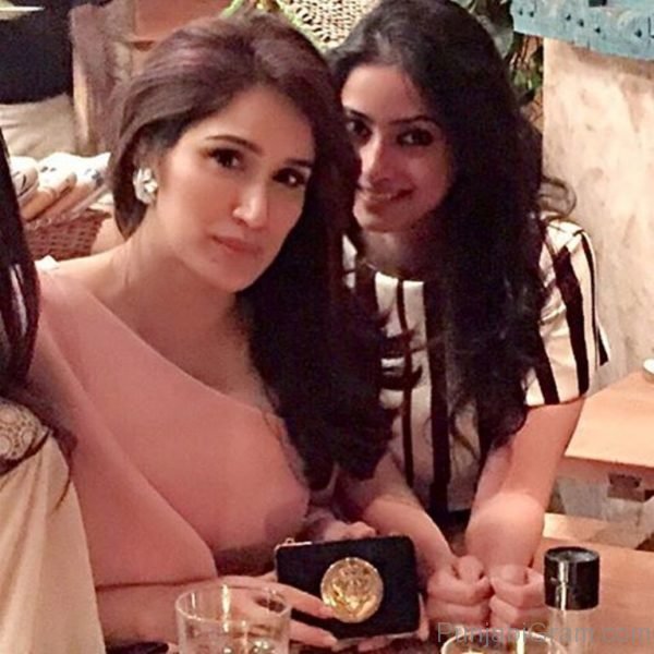 Photograph Of Sagarika Ghatge Looking Fabulous