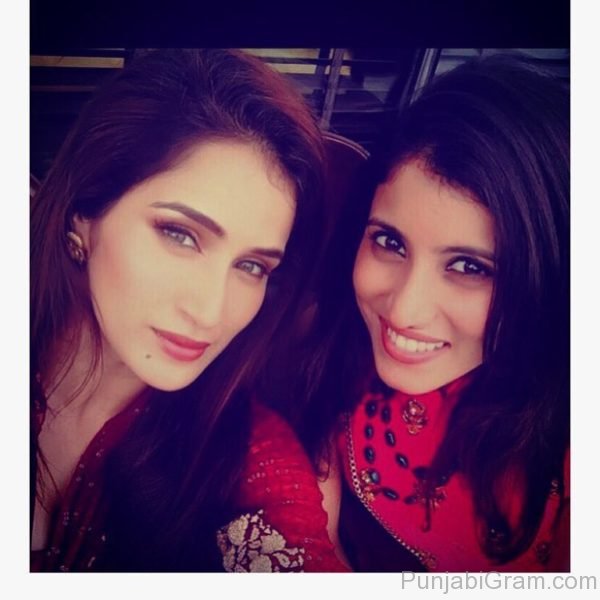 Picture Of Fabulous Sagarika Ghatge