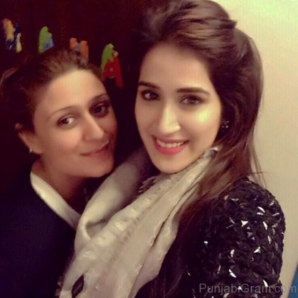 Sagarika Ghatge Looking Fabulous