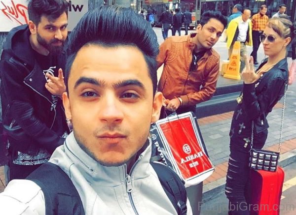 Fashionable Millind