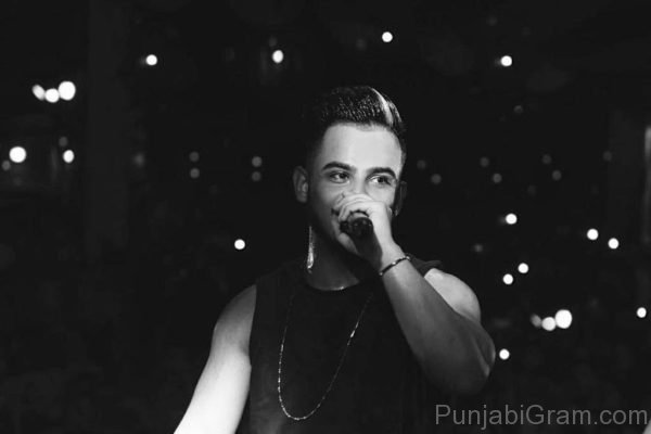 Photo Of Punjabi Celeb Millind Gaba 1