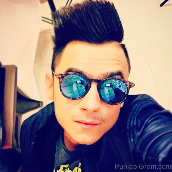 Pic Of Fashionable Millind Gaba