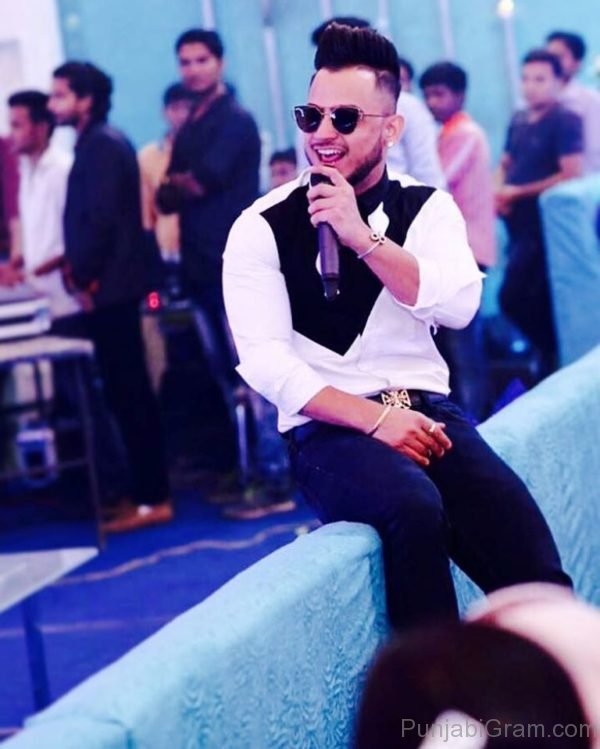 Pic Of Millind Gaba 1