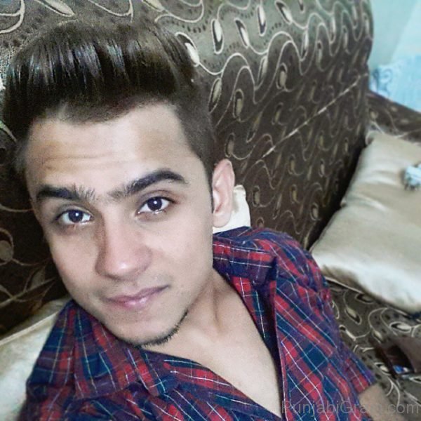 Pic Of Millind Gaba Looking Handsome