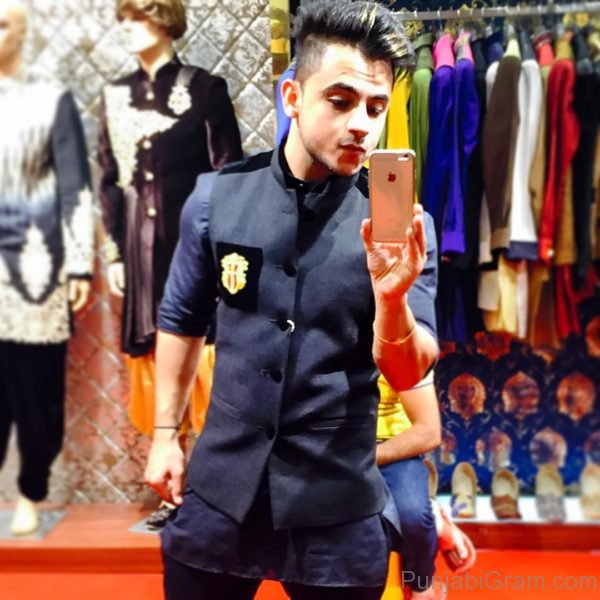 Picture Of Elegant Millind